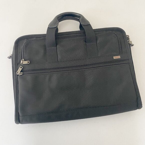 Tumi {missing shoulder strap} 17.5" Laptop Briefcase Messenger Bag Black